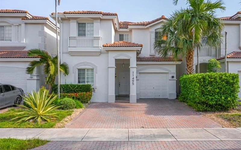 11495 NW 71st St, Doral, FL 33178