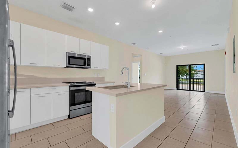 8167 NW 41st St, Doral, FL 33166