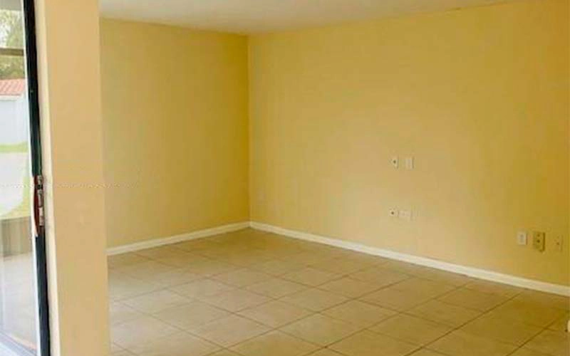 8255 SW 152nd Ave, Miami, FL 33193
