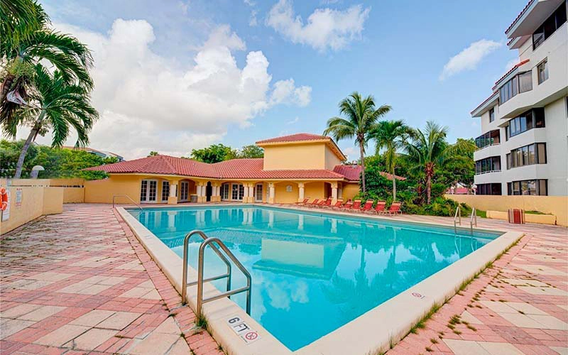 8255 SW 152nd Ave, Miami, FL 33193