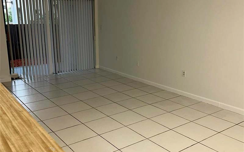 9431 Fontainebleau Blvd, Miami, FL 33172