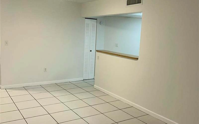 9431 Fontainebleau Blvd, Miami, FL 33172