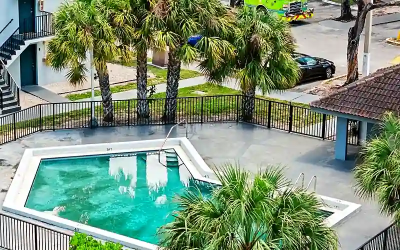 7195 NW 179th St, Hialeah, FL 33015