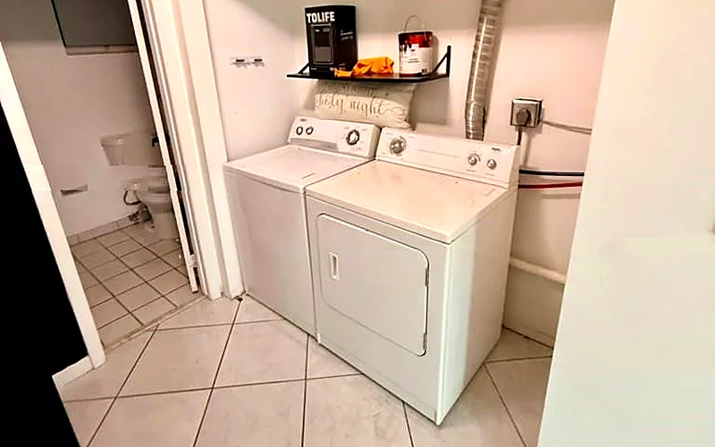 7450 NW 145th St, Miami Lakes, FL 33014